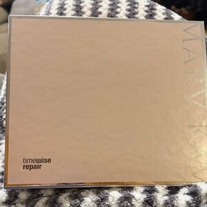 Mary Kay Timewise Repair Set in Soft Pink